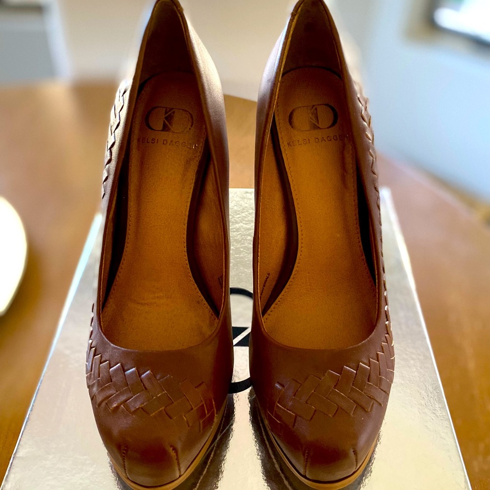 KELSI DAGGER Cognac Leather Lola Platform Pumps sz 6M Women's High Heels LikeNew